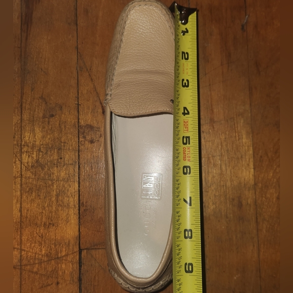 Women's Gucci Shoes - Picture 11 of 11